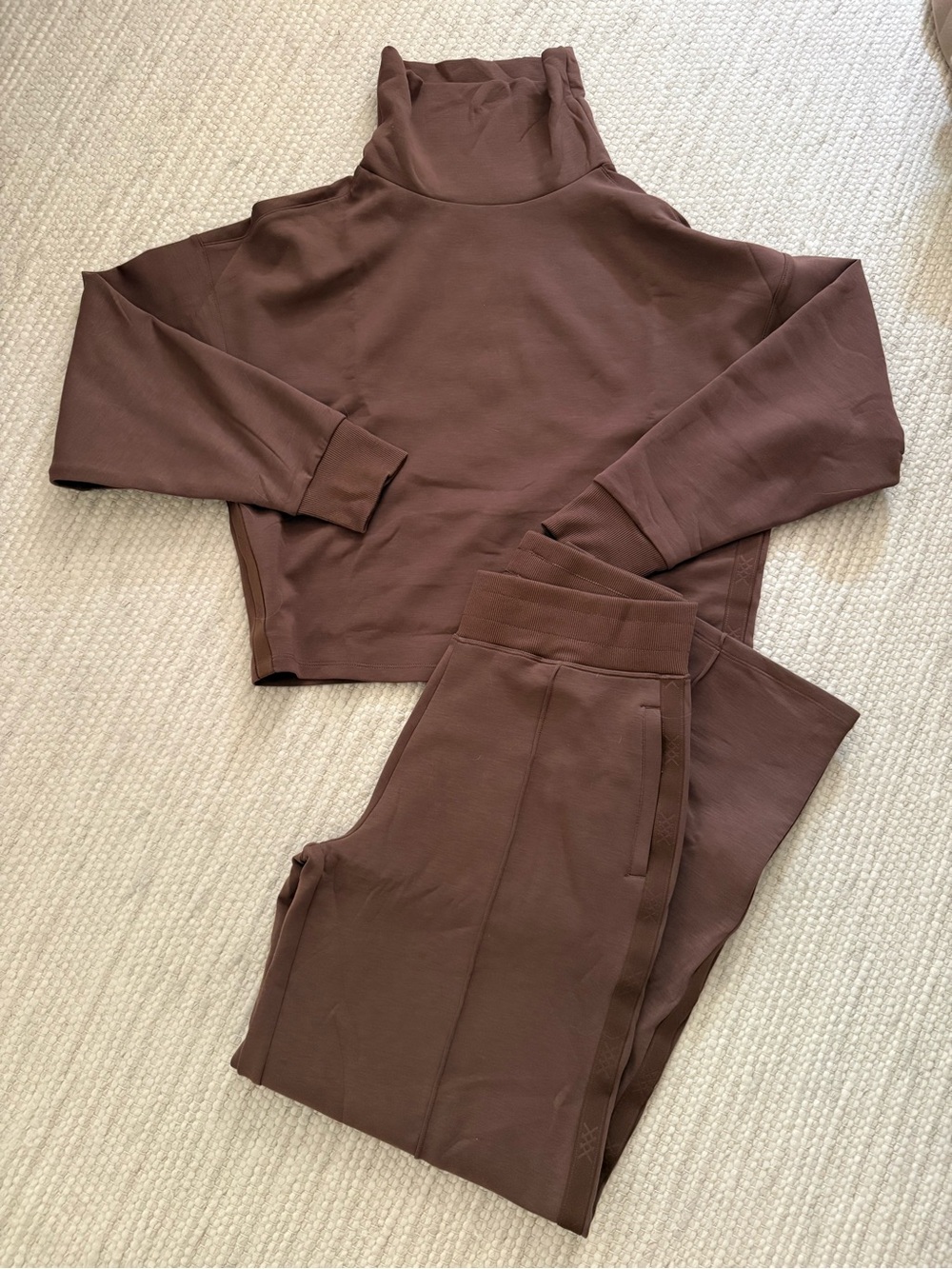 SET: Rhone Brown High-Waist Lounge Pants & Funnel Neck Top Set